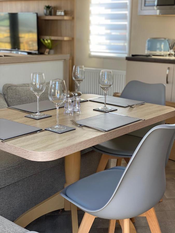 Beachfront Lodge, Lossiemouth Bay Екстериор снимка